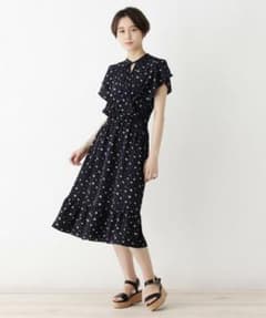 花柄ワンピースのサムネイル