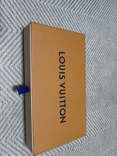 LOUIS VUITTON ギフトボックス 空箱のサムネイル