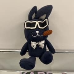 PEARLY GATESサングラスウサギぬいぐるみ ネイビーのサムネイル