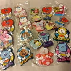 BTS BT21 고무 매력 핀 배지 20 개 세트