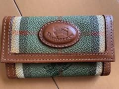⭐︎お値下げしました⭐︎Burberry キーケースのサムネイル