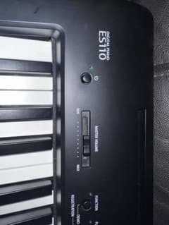 ES110 デジタルピアノ 88鍵のサムネイル