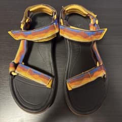 Teva サンダルのサムネイル