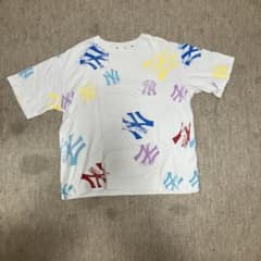 MLB ニューヨークヤンキース 総柄Tシャツ ホワイトのサムネイル