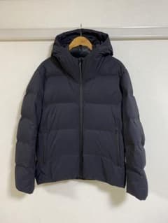 UNIQLO シームレスダウン パーカーのサムネイル