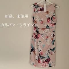 上品☆カルバンクライン　花柄ワンピースのサムネイル