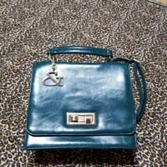 ショルダーバッグのサムネイル