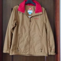美品【コロンビア】アウターのサムネイル