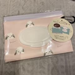 新品♡ウェットティッシュポーチのサムネイル