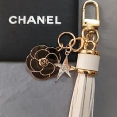 CHANEL　2025　カメリアチャームのサムネイル