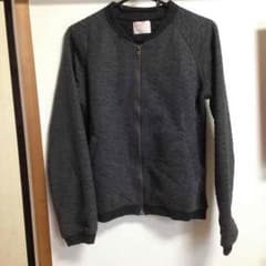 グレーのブルゾンのサムネイル