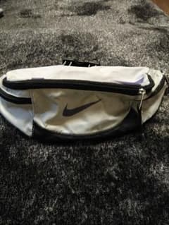 NIKE ナイキ ウエストポーチ　のらりくらり様専用のサムネイル