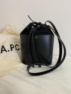 A.P.C. アーペーセー クレール(Claire)バッグ バケツ型のサムネイル