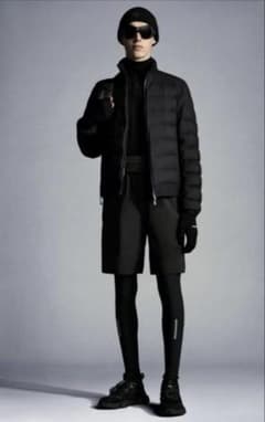 MONCLER MOGUYダウンジャケット　ブラック　4サイズ　モンクレールのサムネイル