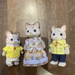 シルバニアファミリー 猫の人形3体セットのサムネイル