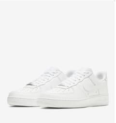 NIKE AIR FORCE 1のサムネイル
