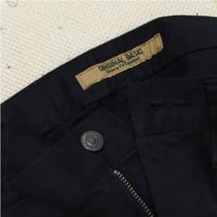 スキニーパンツ。美品 黒色  ユニクロのサムネイル