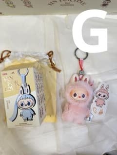 ラブブ LABUBU PIN FOR LOVE イニシャル G LABUBU イニシャルラブブ PIN FOR LOVE G 薄ピンク - メルカリ