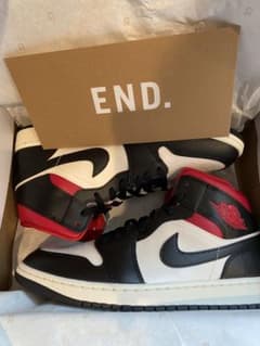 JORDAN 1 MID BLACKのサムネイル