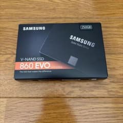 Samsung 860 EVO 500GB SSD 本体のサムネイル