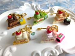 苺ショートケーキのキーホルダー 5点セット - メルカリ
