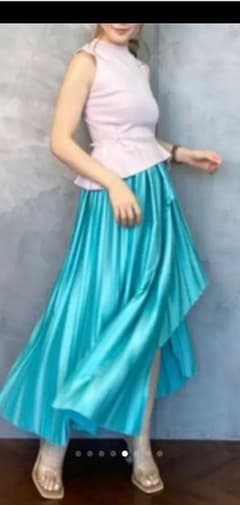 セットアップ プリーツロングスカートのサムネイル