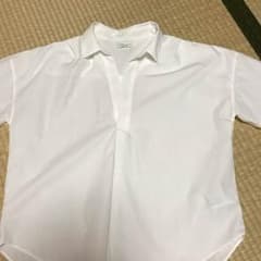 美品！ earth スキッパーシャツのサムネイル