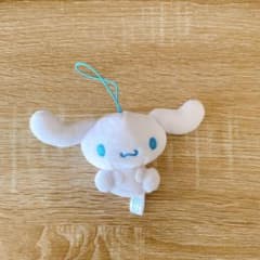 サンリオキャラクターズ　スタンダードカラーおすわりマスコット シナモロール