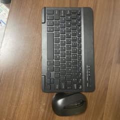 Bluetooth ワイヤレスキーボード 充電式のサムネイル