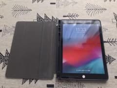 iPad 第7世代　32gのサムネイル