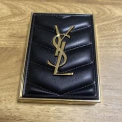 YSL イヴサンローラン クチュール ミニ クラッチ(アイシャドウ)300のサムネイル