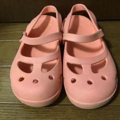 クロックス　Crocs ピンク サンダル J1サイズ　19 19.5 20のサムネイル