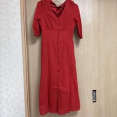 MERCURYDUO 赤色刺繍ワンピース Fのサムネイル