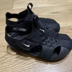 NIKE サンダル13cm 黒のサムネイル