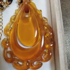 超お買い得品！べっ甲ドロップ型ペンダントネックレス - メルカリ