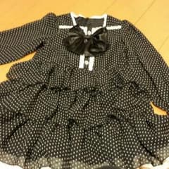シフォンのふんわりドット柄ワンピースです。すそにレースがあり可愛いです。のサムネイル