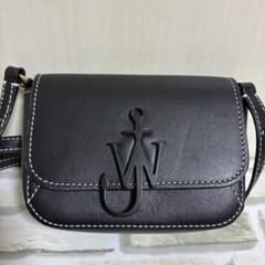 JW ANDERSON アンカーロゴ ミニショルダーバッグ ブラック レザー JW ANDERSON アンカーロゴ ミニショルダーバッグ ブラック レザー
