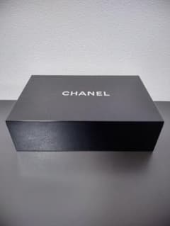 CHANEL（シャネル）ノベルティ　　　　ミラー付きコスメ＆ジュエリーボックスのサムネイル