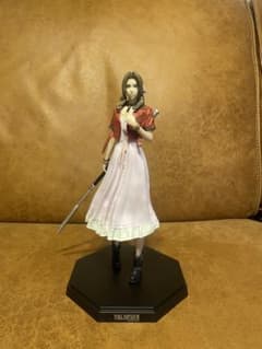 ファイナルファンタジーVII リメイク　エアリス　フィギュアのサムネイル