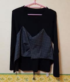 テラコ様専用！新品タグ付　ビスチェ付き黒カットソー　Blackのサムネイル