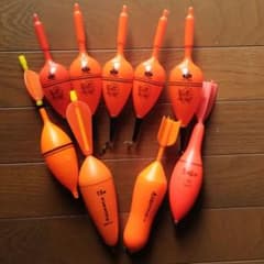 ウキ　16個のサムネイル