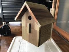 ワンオフ巣箱 三角屋根 木製のサムネイル