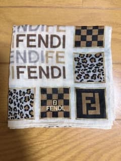 FENDI ハンカチ ロゴ レオパード チェックのサムネイル