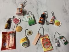 ガチャガチャ　まとめ売り　カプセルトイのサムネイル