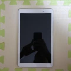 Huawei au Qua tab 02 HWT31のサムネイル
