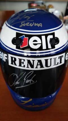 F1ドライバー オリビエ・パニスの直筆サイン入り レプリカヘルメット