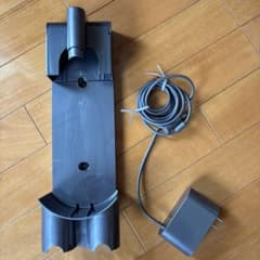 Dyson V8 Fluffy extra純正充電器&壁掛けブラケット新品のサムネイル