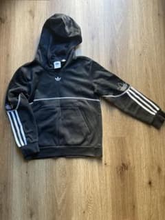 adidas アディダス　パーカー　キッズ　140のサムネイル