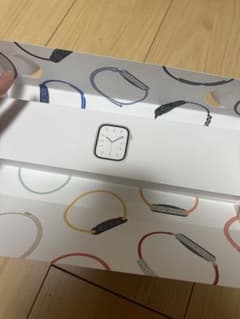 Apple Watch 7　GPSモデル　45mm　スターライト　美品のサムネイル