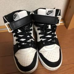 NIKE ナイキ スニーカーのサムネイル